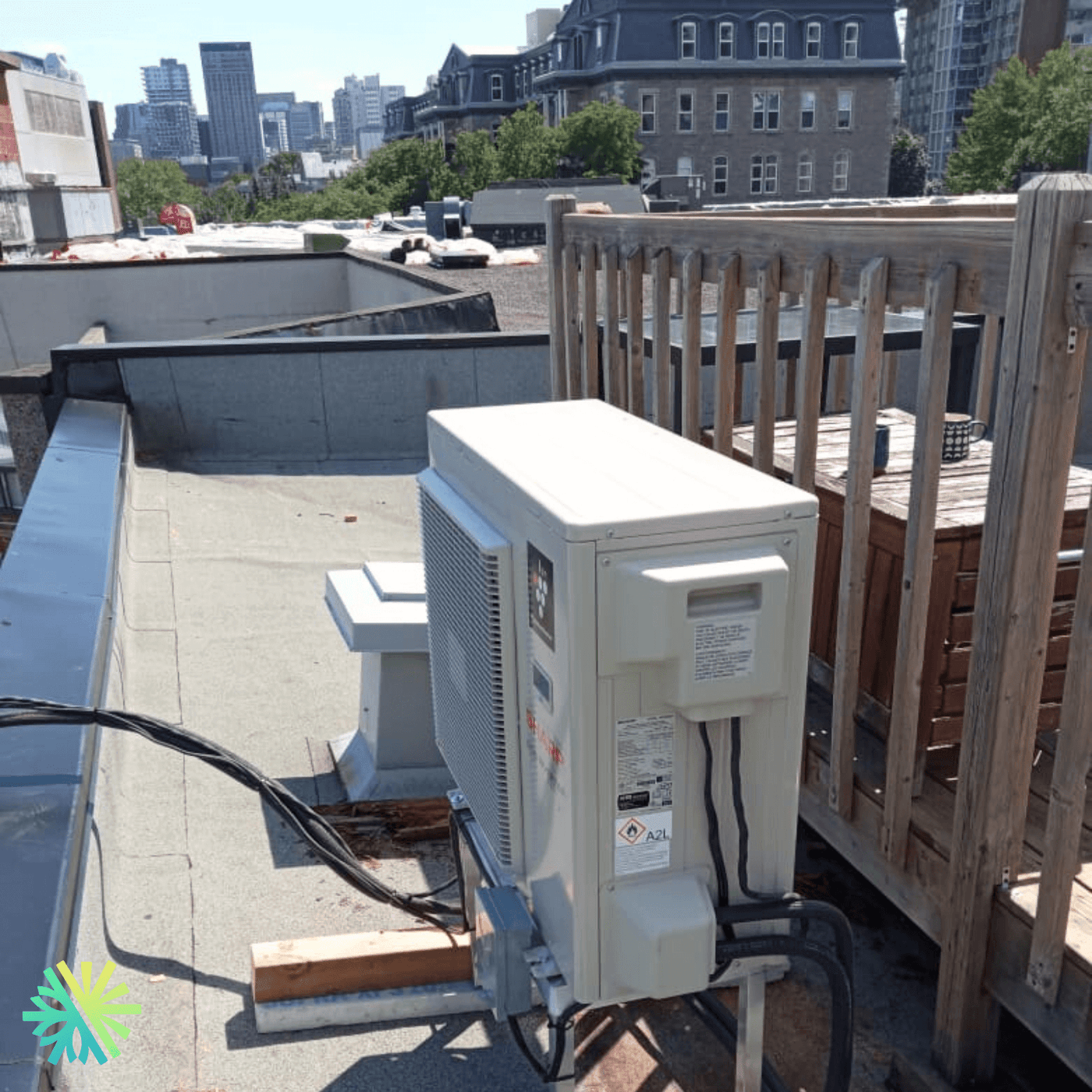 Installation d’une Thermopompe Murale Sharp ZU1 24 000 BTU à Montréal