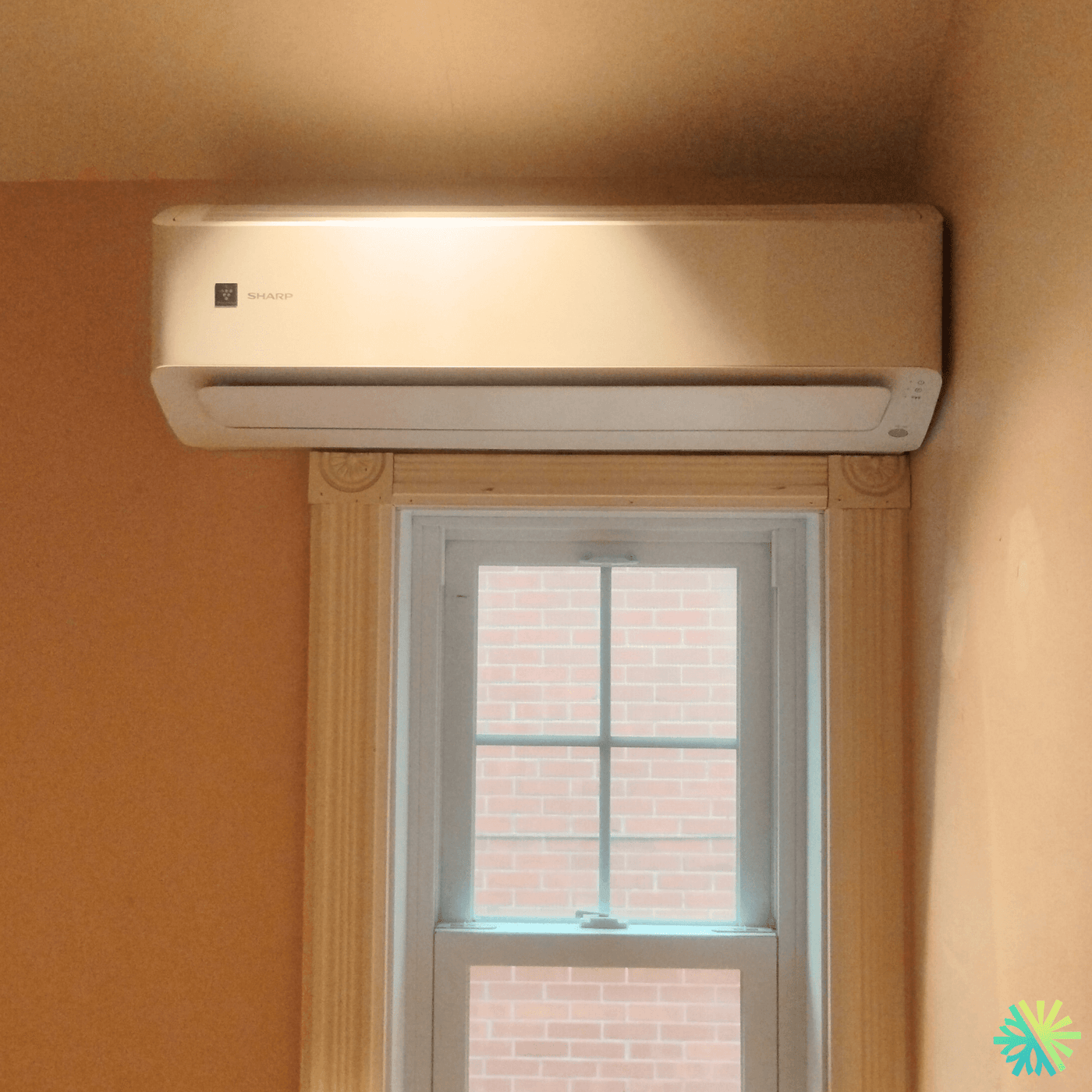 Installation d’une thermopompe murale Sharp à Rosemont–La Petite-Patrie