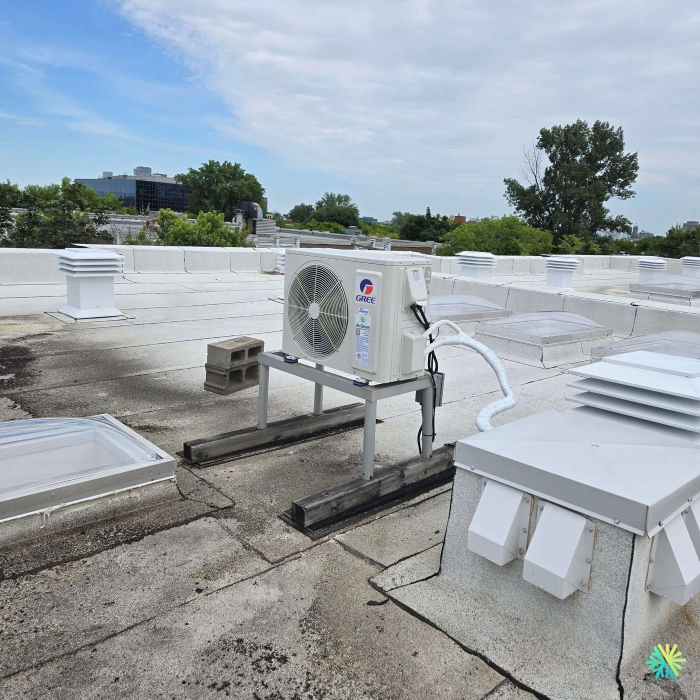 Installation d’une Gree (gamme R-32) thermopompe murale à Villeray–Saint-Michel–Parc-Extension