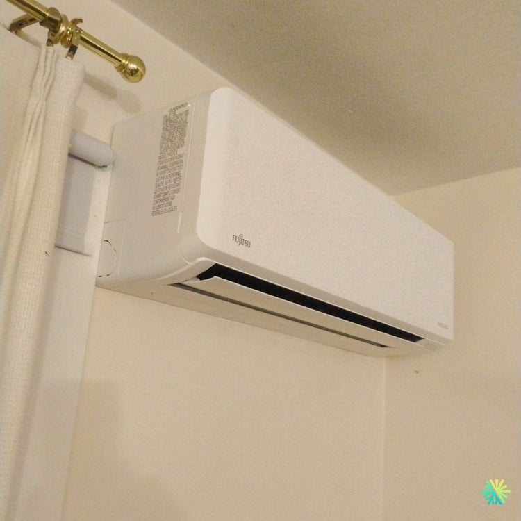 Installation d’une thermopompe murale Fujitsu Orion XLTH KZAH R-32 12 000 BTU à Ahuntsic-Cartierville