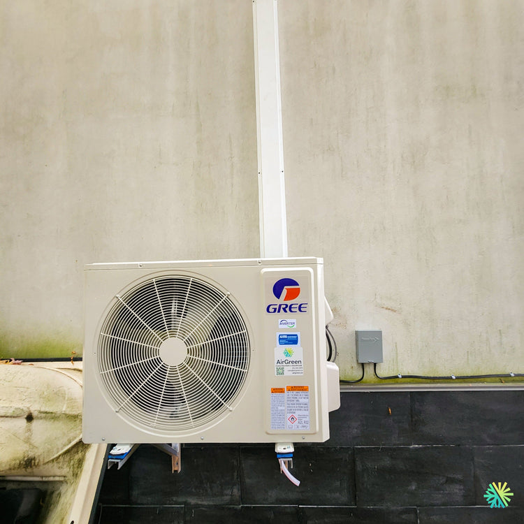 Installation d’une thermopompe murale GREE CROSSOVER R32 à Laval : climatiseur mini split performant, discret et prêt pour les hivers québécois