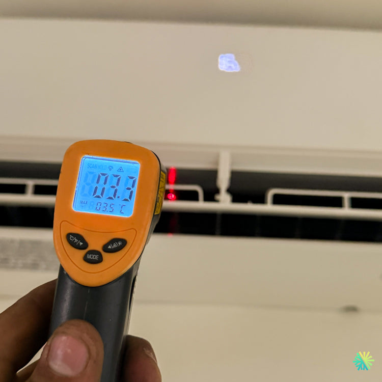 Installation d’une thermopompe triple zone MIDEA 28 de MIDEA à Chambly, sur la Rive-Sud