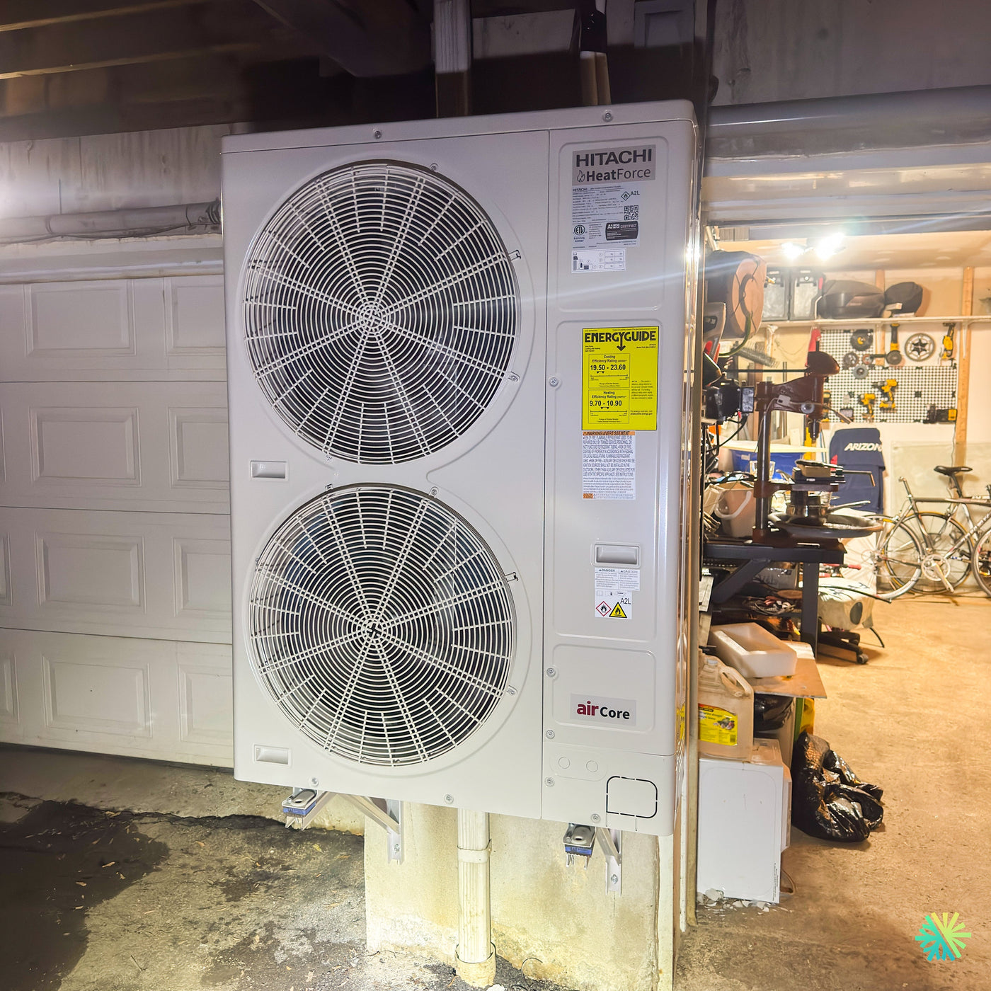 Installation d’une thermopompe centrale Hitachi airCore 700 HeatForce dans Le Plateau-Mont-Royal à Montréal