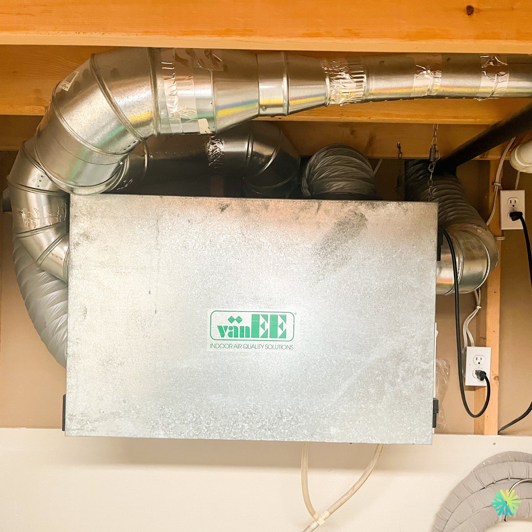 Installation d'un échangeur d'air vänEE 90H (VRC) à Godmanchester, dans le Haut-Saint-Laurent