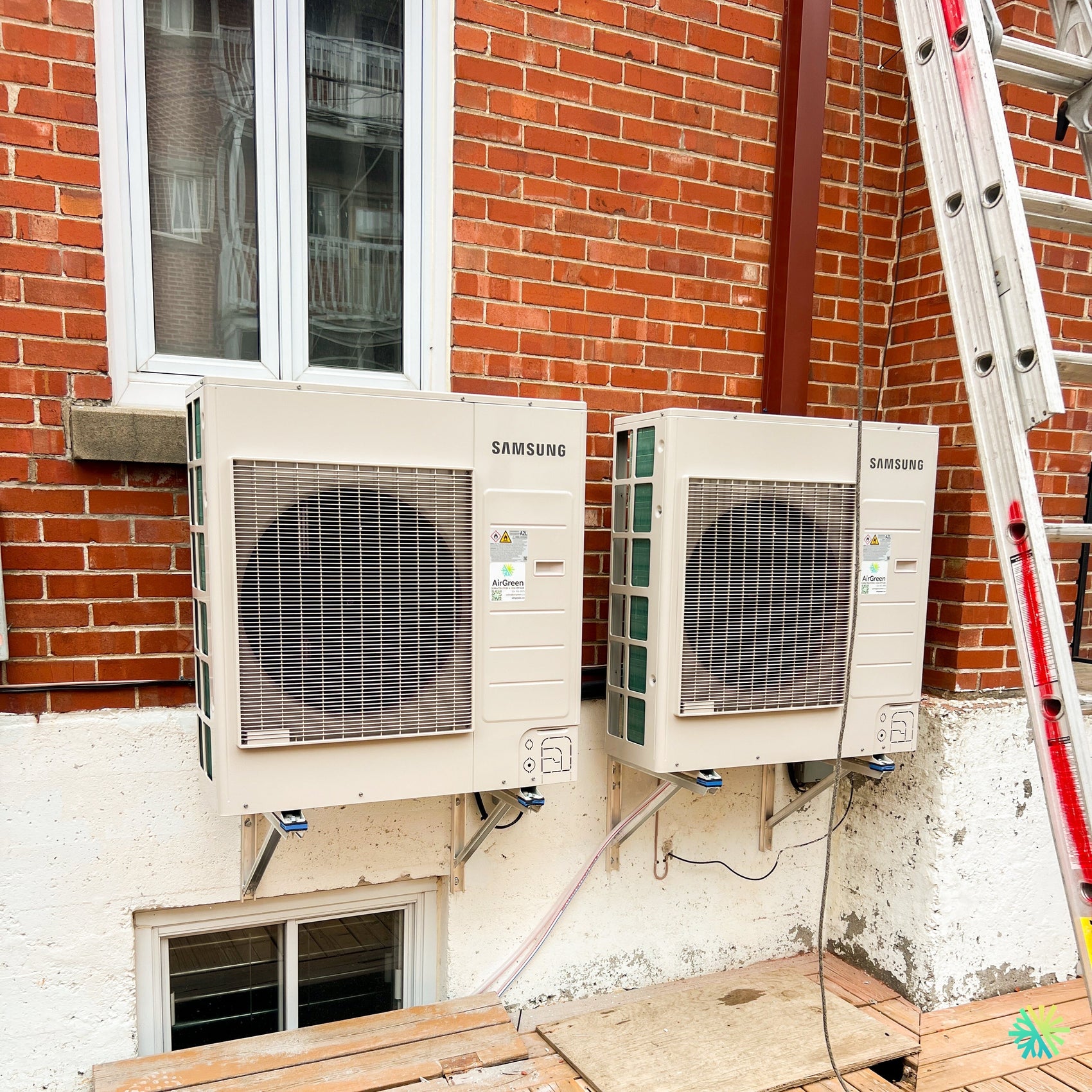 Installation de deux thermopompes murales Samsung WindFree™ MaxHeat à Ville Mont-Royal, Montréal