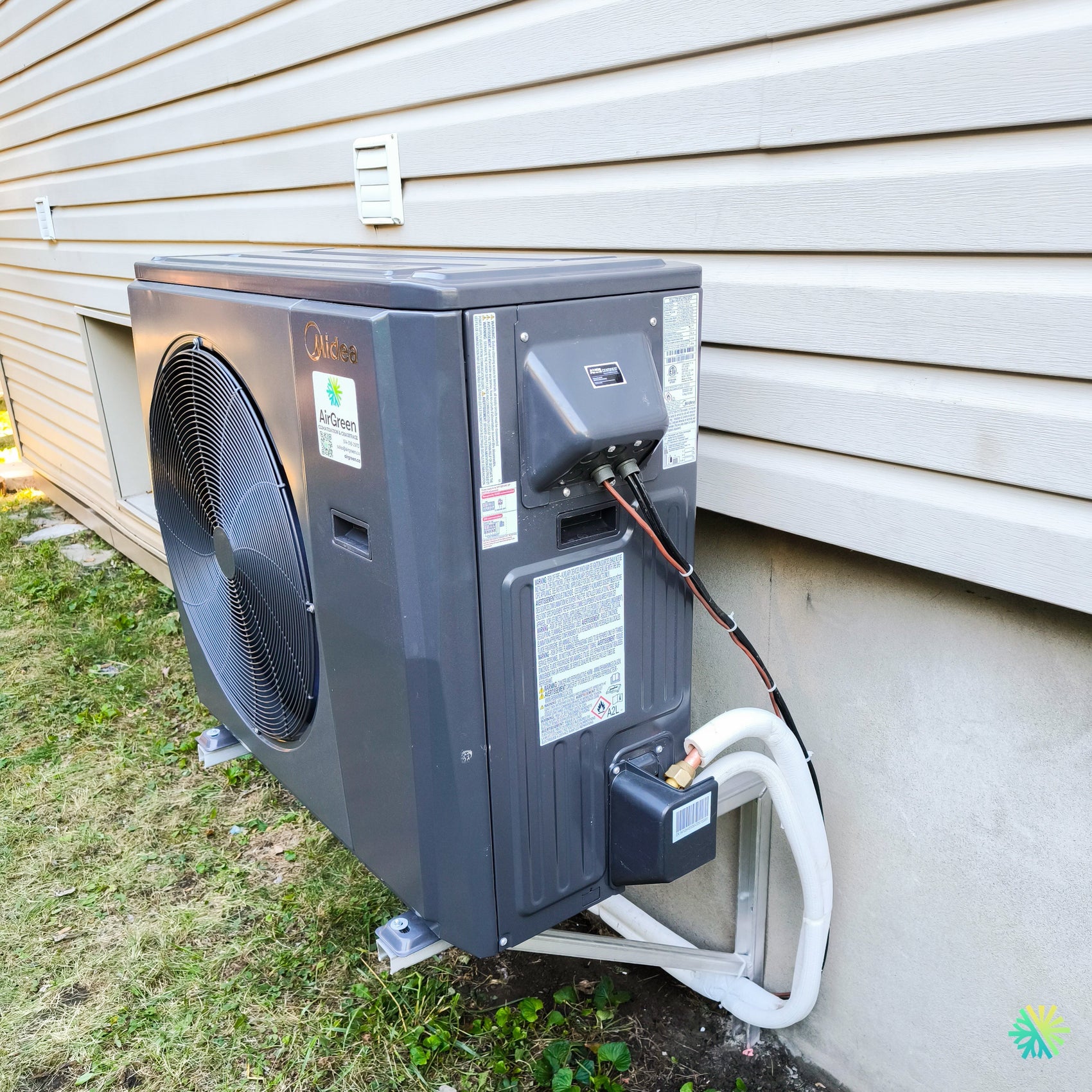 Installation d’une thermopompe centrale MIDEA EVOX G3 2.5 tonnes à Côte-des-Neiges–Notre-Dame-de-Grâce, Montréal : une solution CVAC centrale compacte, efficace et parfaitement intégrée au bâtiment