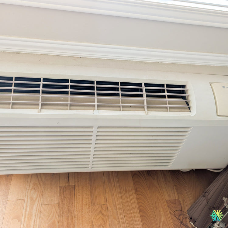 Installation d’un PTAC TRANE ProSpace sous une fenêtre à Marieville, en Montérégie
