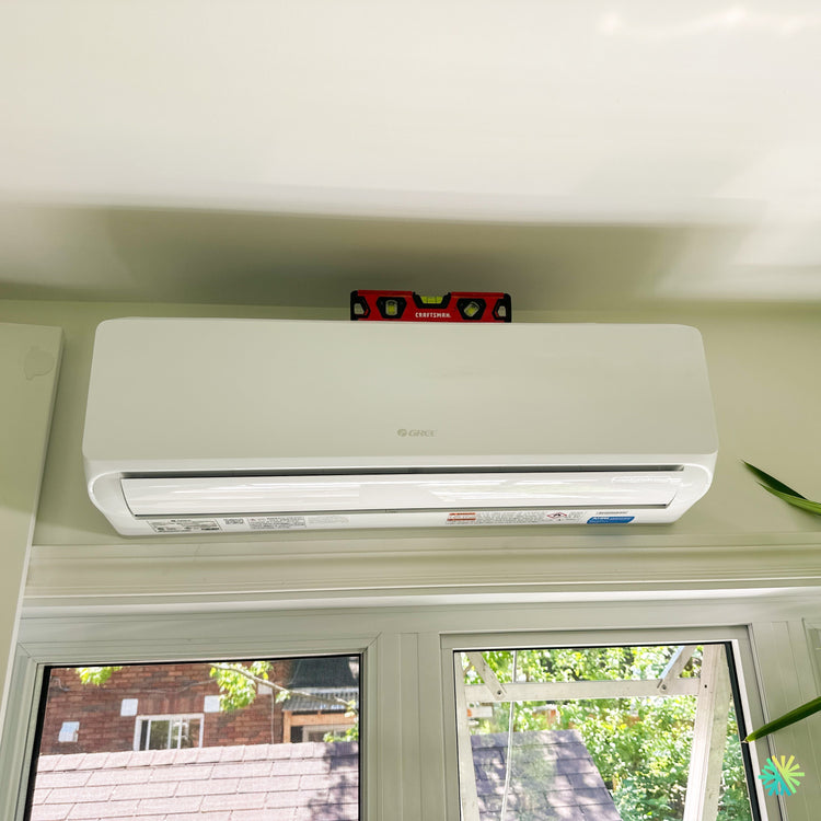 Installation d’une thermopompe 2 têtes GREE FreeMatch R32 dans une résidence de Saint-Lazare