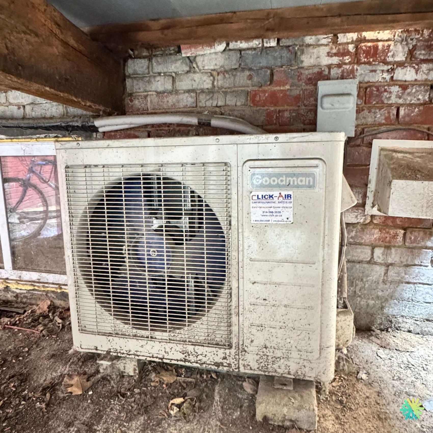 Nettoyage d’une thermopompe murale Goodman à Rosemont–La Petite-Patrie