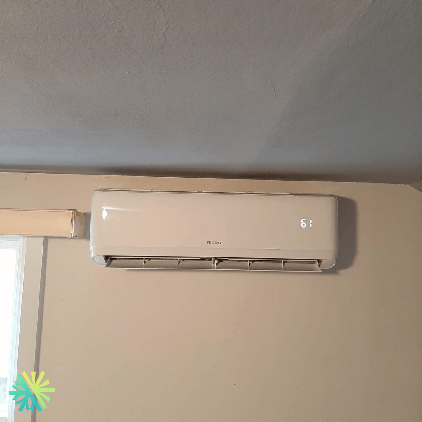 Installation d’une thermopompe murale GREE LIVO GEN4 à Ahuntsic, Montréal