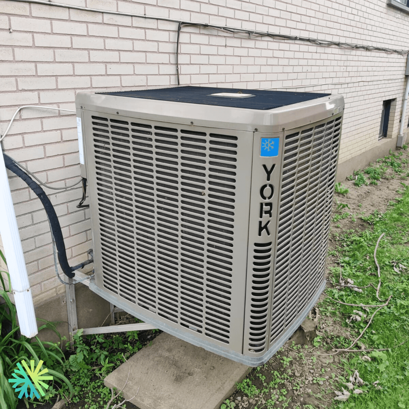 Réparation d’un système central de climatisation York à Terrebonne