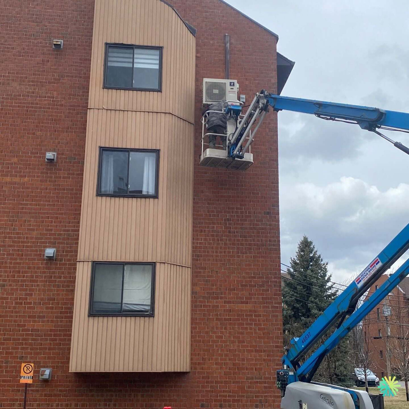 Réparation d’une thermopompe murale Gree à Côte-des-Neiges–Notre-Dame-de-Grâce