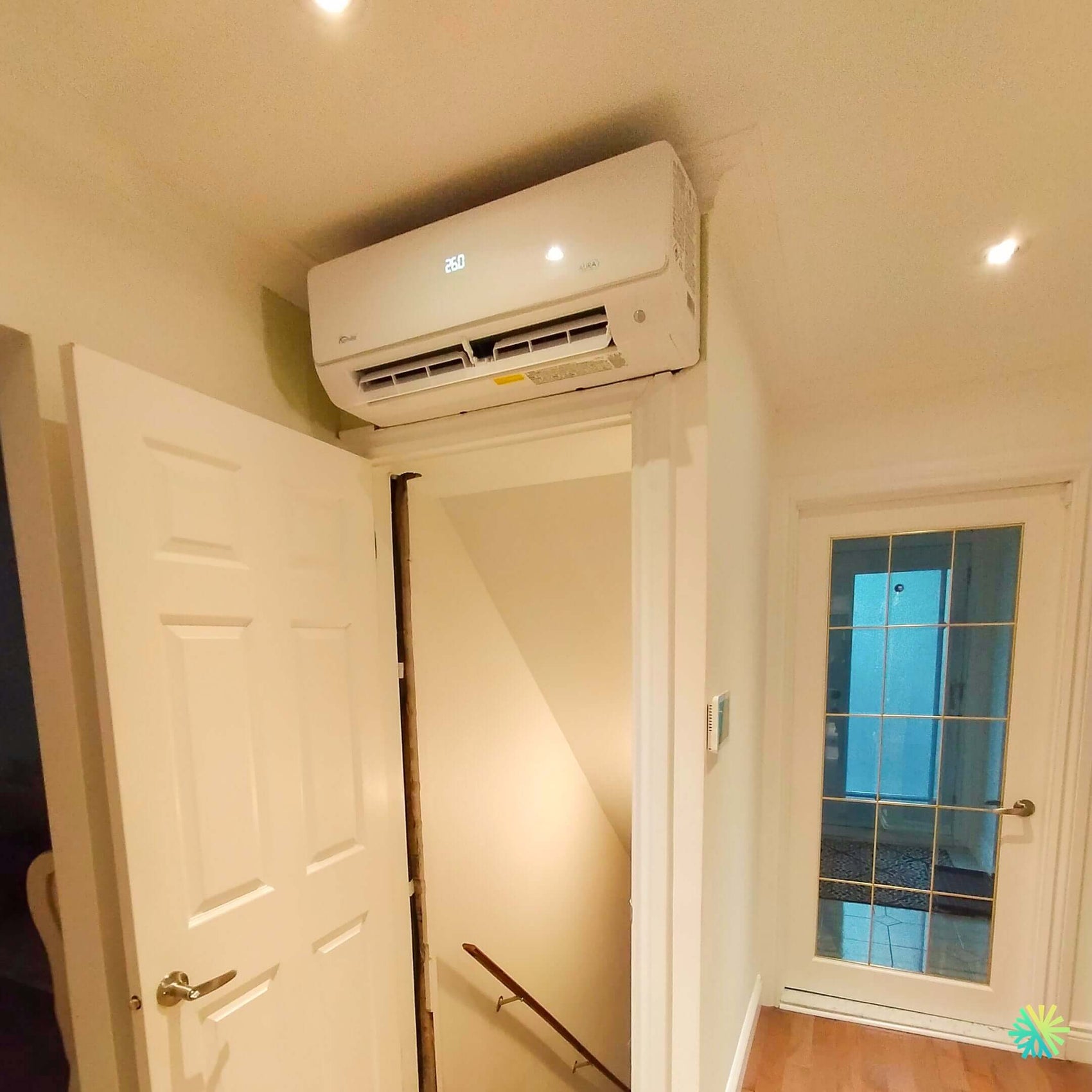 Installation d’une Thermopompe Murale Senville AURA 12 000 BTU sur la Rive Sud de Montréal