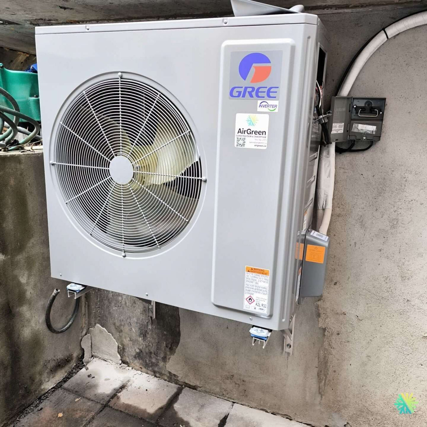 Installation d’une GREE (gamme R32) thermopompe murale dans Le Sud-Ouest (Montréal)