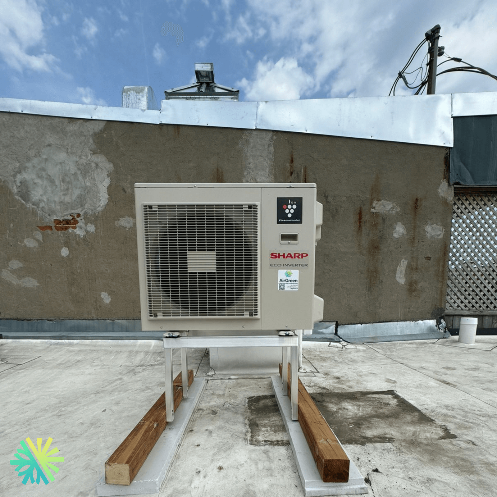 Installation d'une thermopompe murale Sharp ZU1 à Longueuil