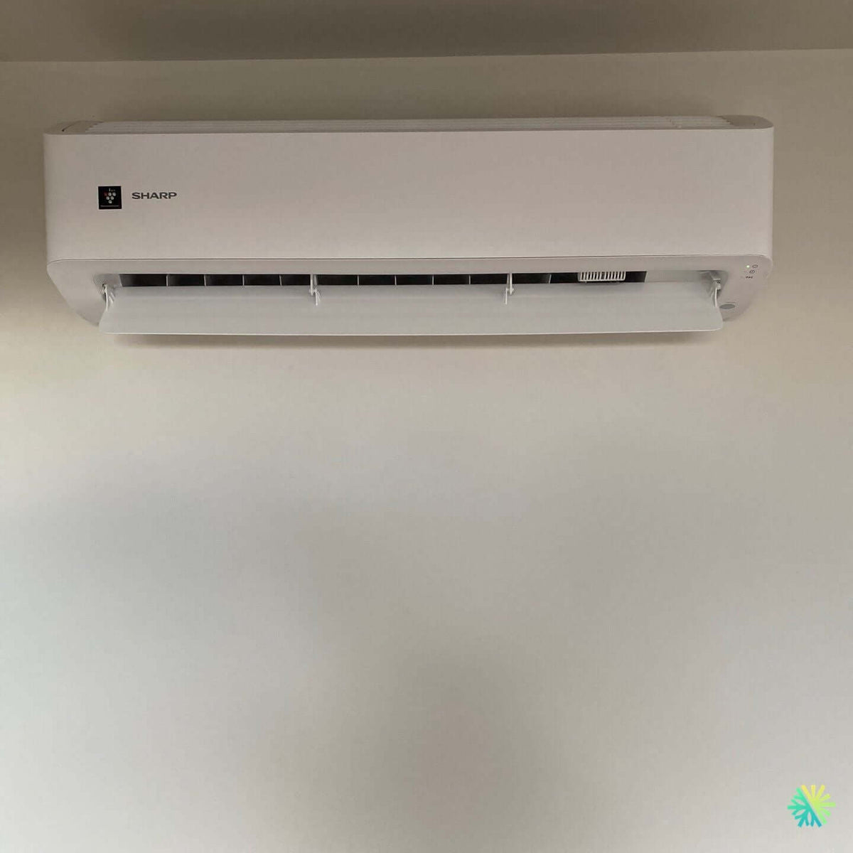Installation d’une Sharp (gamme R-32) thermopompe murale à Rosemont–La Petite-Patrie