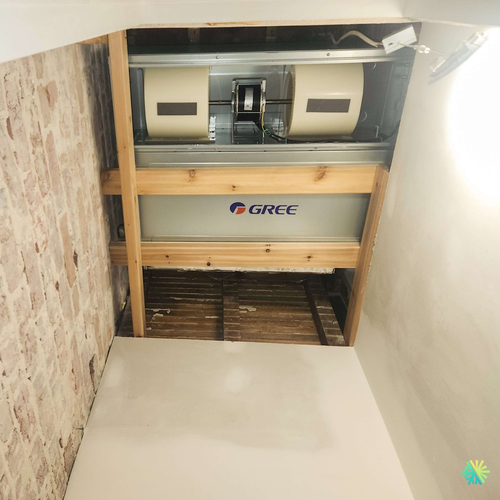 Installation d’un GREE All Match Slim Duct R32 Gainable à Côte-des-Neiges–Notre-Dame-de-Grâce, Montréal