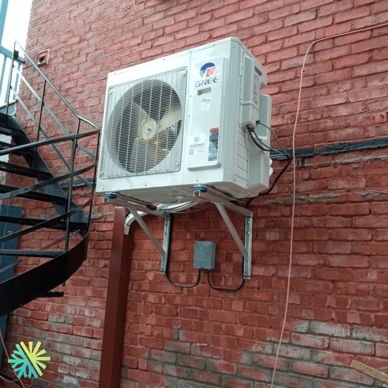 Installation d'une thermopompe double zone Gree FreeMatch Extreme à Sainte-Catherine, Rive Sud