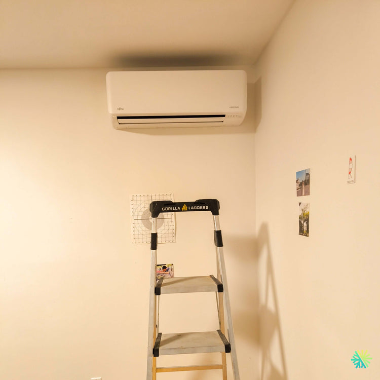 Installation d’une thermopompe triple zone Fujitsu Aquila XLTH à Saint-Jude : confort multizone AIRSTAGE et intégration intérieure soignée