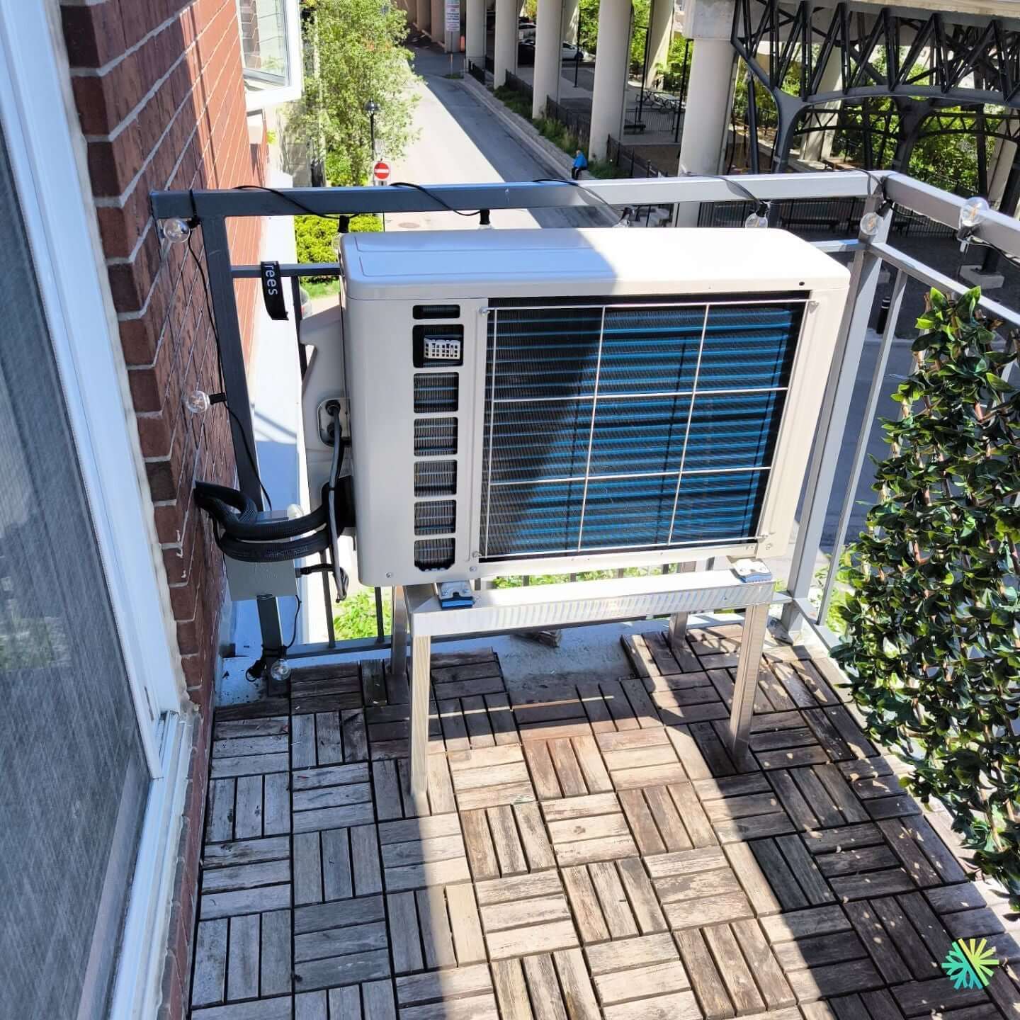Installation d’une Midea Midea28 thermopompe murale à Le Sud-Ouest