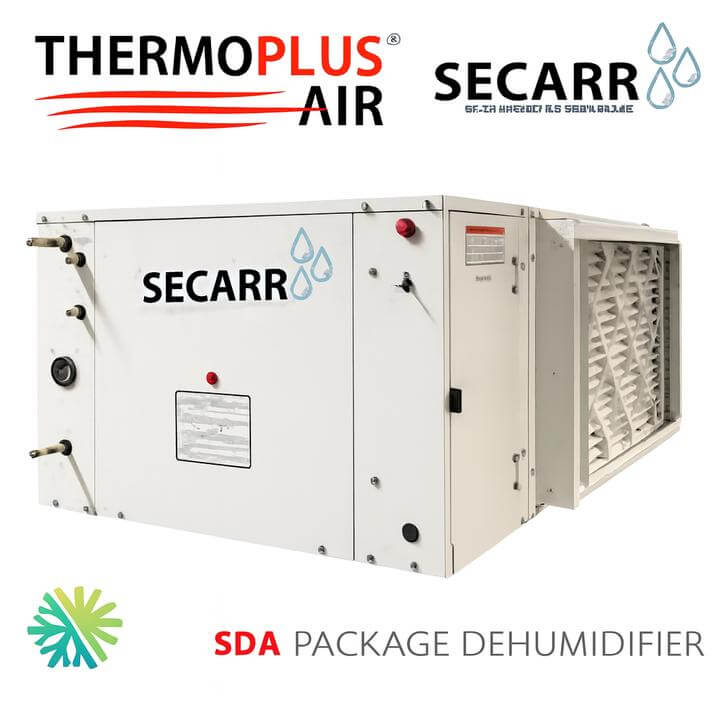 Technicien surveillant un ordinateur portable avec des systèmes de ventilation commerciale, posant la question: Les systèmes de ventilation commerciale peuvent-ils être surveillés et contrôlés à distance?