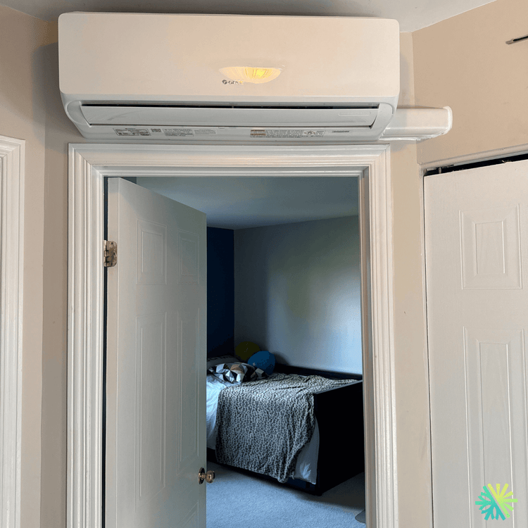 Installation d’une thermopompe murale Gree à Rosemont–La Petite-Patrie