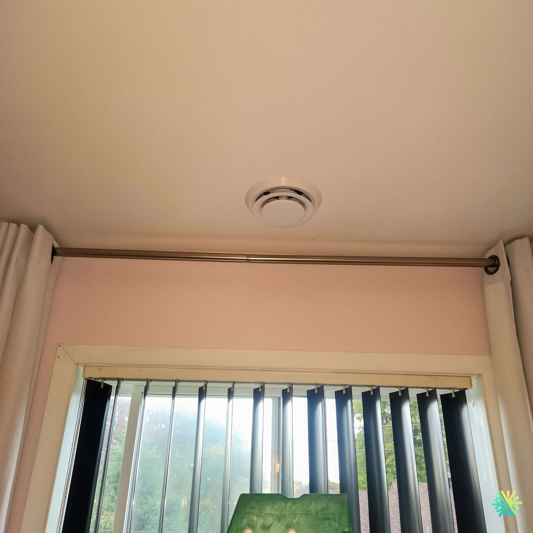 Installation d’une thermopompe gainable GREE All Match Slim Duct R32 avec conduits gainables à Sainte-Catherine sur la Rive Sud