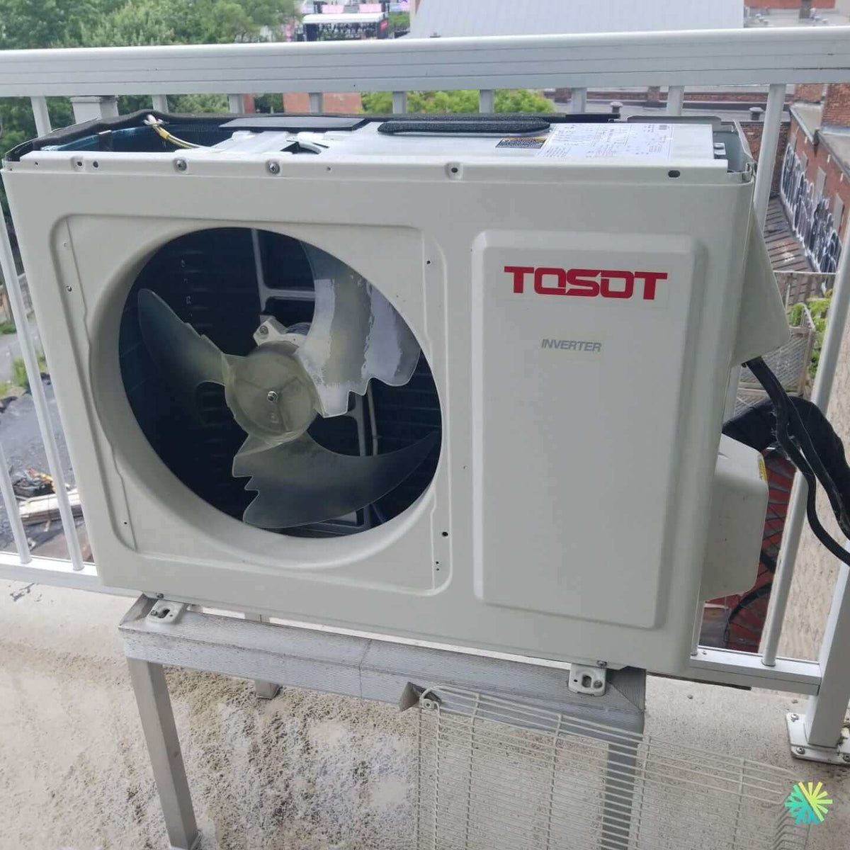 Installation d’une thermopompe murale Tosot Inverter à Rosemont