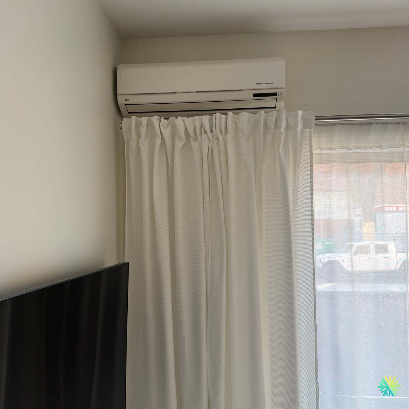 Réparation d’une thermopompe murale LG à Rosemont–La Petite-Patrie