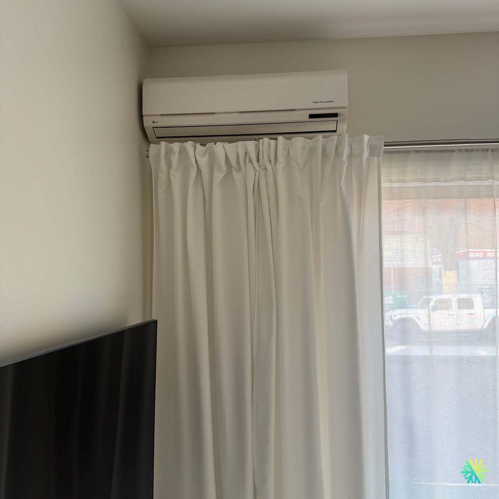 Réparation d’une thermopompe murale LG à Rosemont–La Petite-Patrie