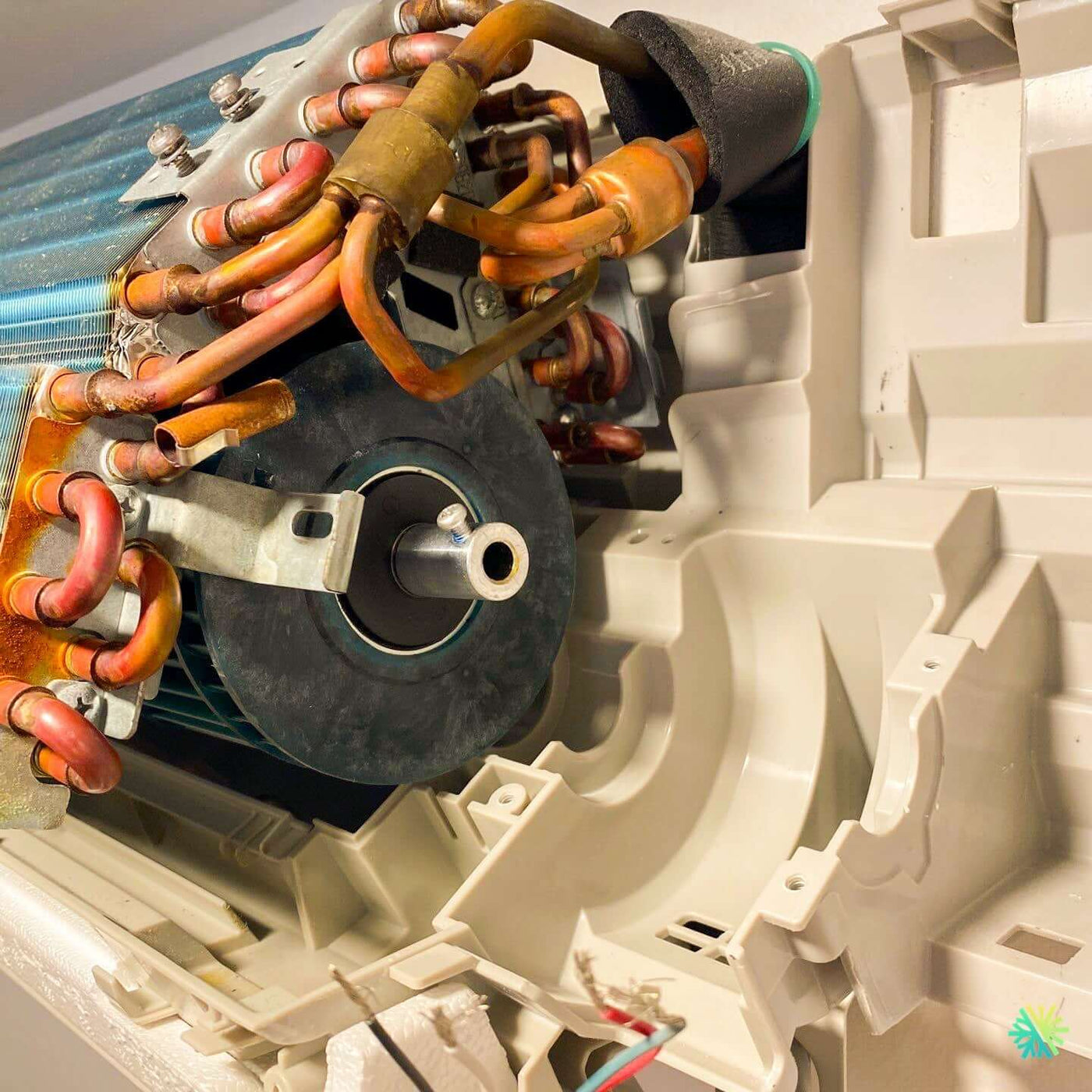 Les installations catastrophiques de thermopompes murales : 3 histoires réelles vécues par nos équipes à Montréal