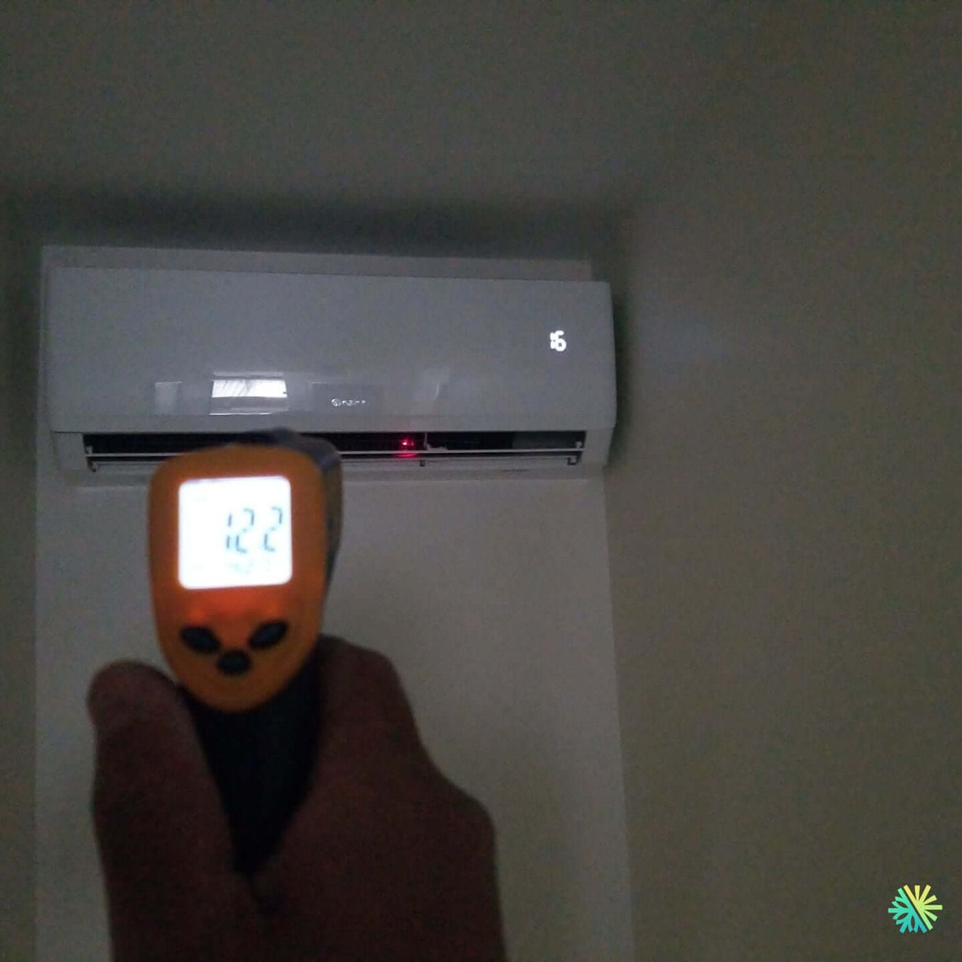 Réparation d’une thermopompe murale Sharp à Boisbriand