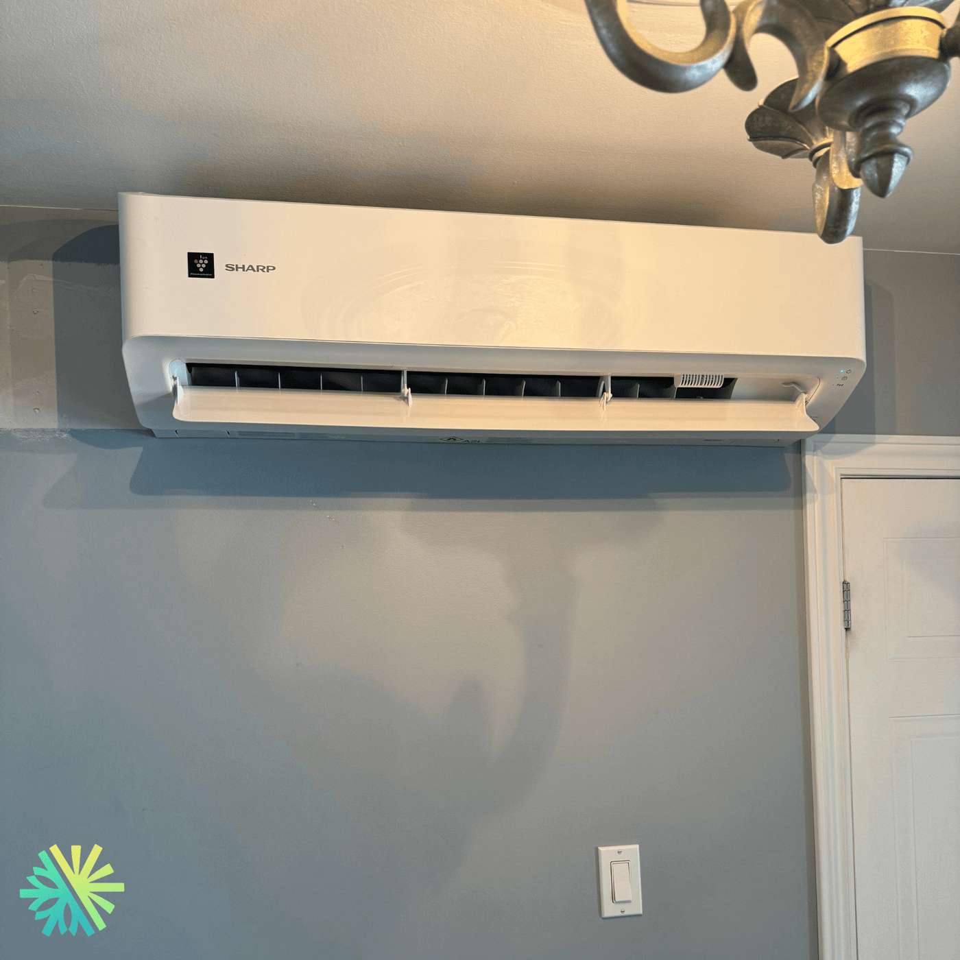 Installation d'une thermopompe murale Sharp ZHU1 à Boucherville, Rive Sud