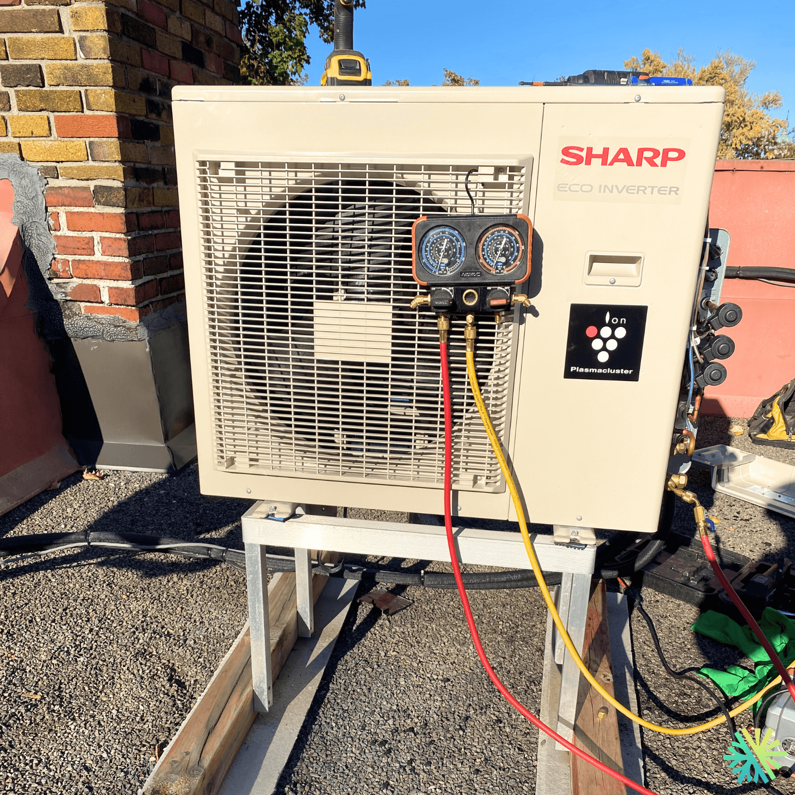 Entretien et diagnostic d’une thermopompe murale Sharp à Rosemont–La Petite-Patrie