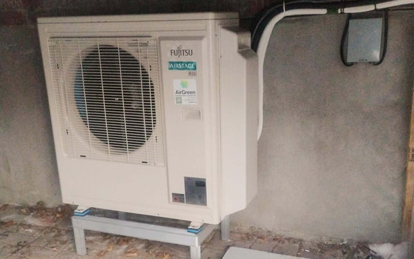 Thermopompe centrale FUJITSU installée à Montréal