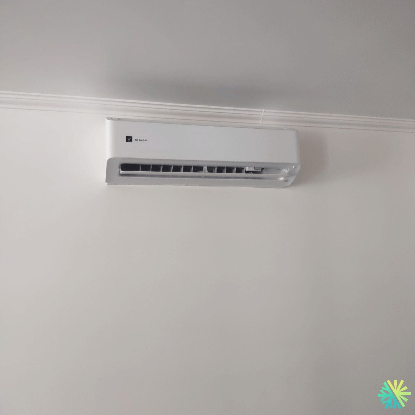 Installation de thermopompe murale Sharp à Rosemont–La Petite-Patrie