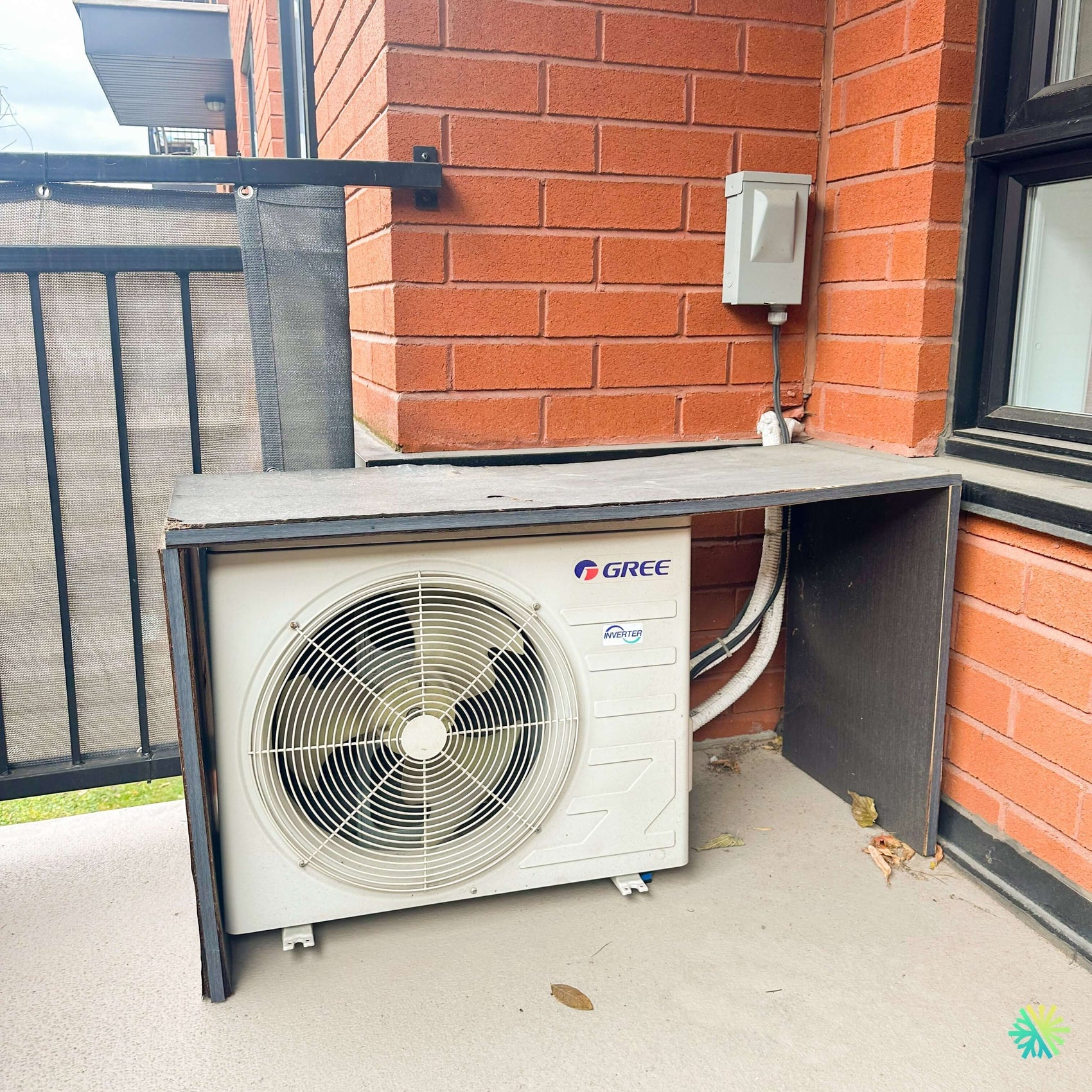 Réparation d’une Thermopompe murale Gree à Terrebonne