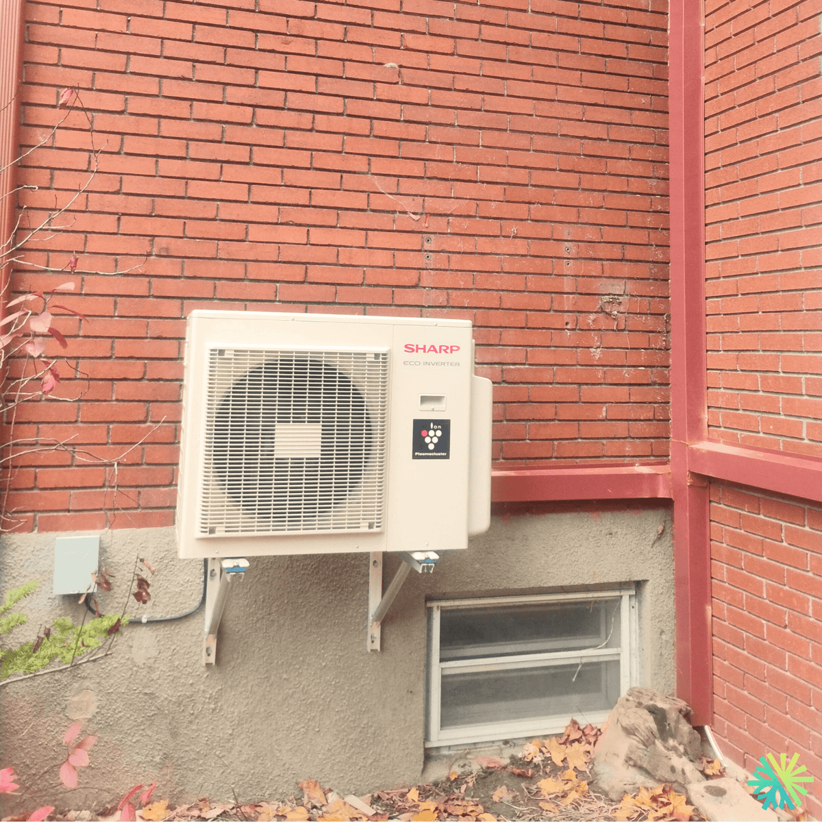 Installation of a Sharp wall-mounted heat pump in Rosemont–La Petite-P ...