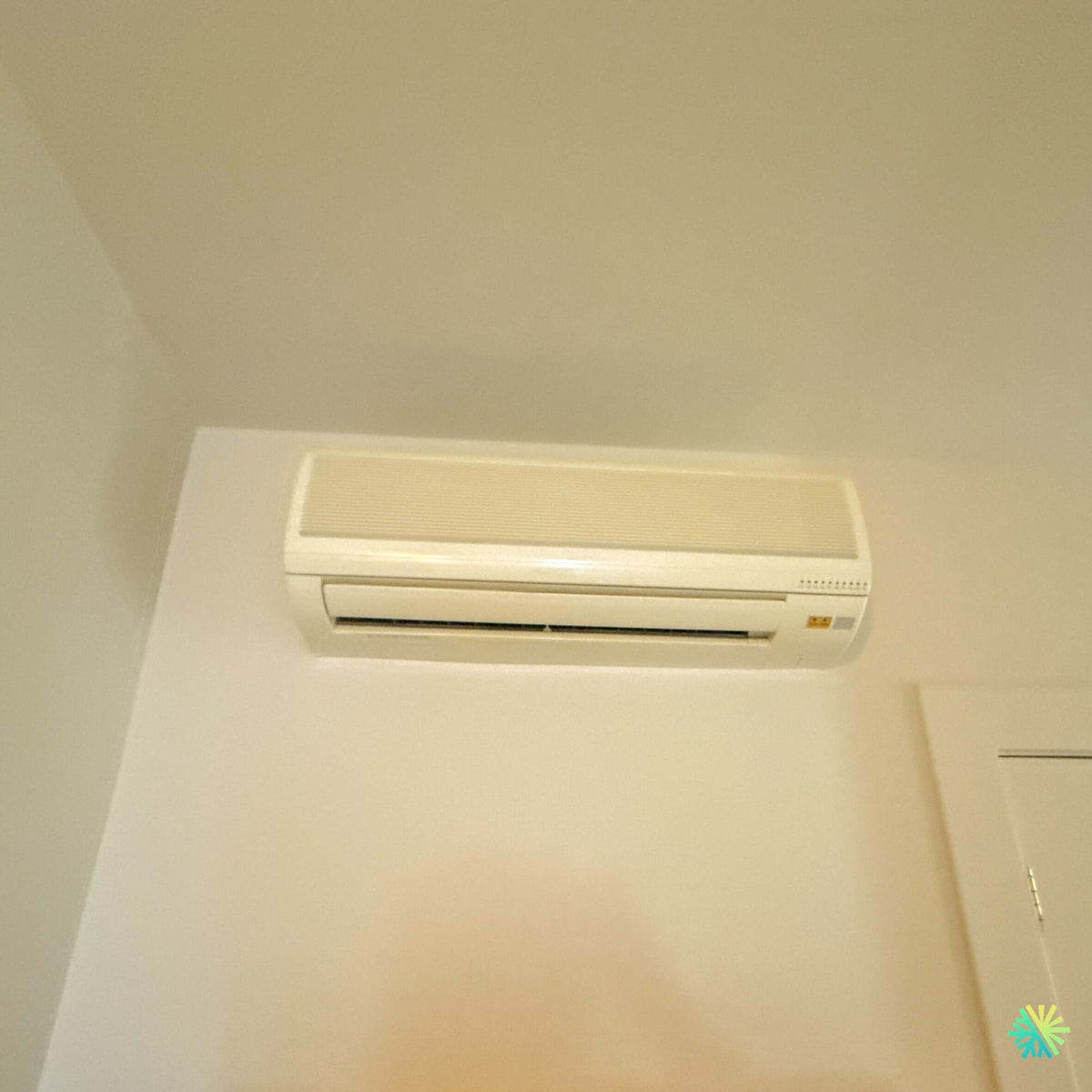 Réparation d’une thermopompe murale à Chomedey