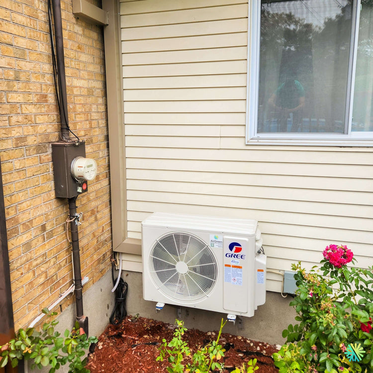Installation d’une GREE CHARMO R32 Thermopompe Murale – Climatiseur – Mini Split à Outremont, Montréal