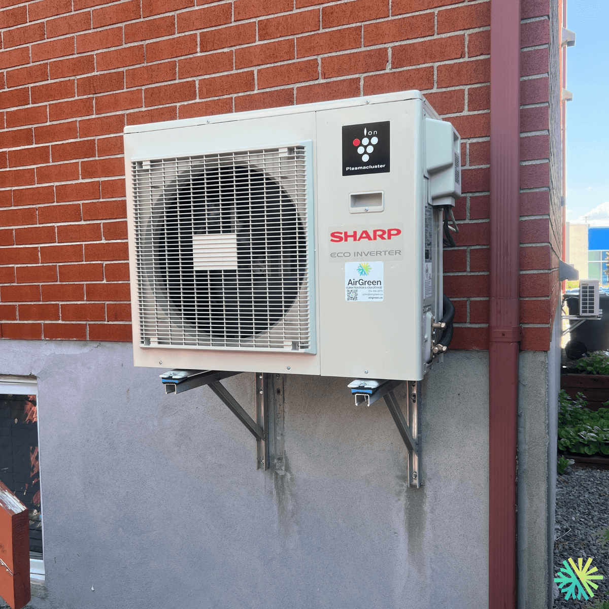 Installation d’une thermopompe murale Sharp à Anjou