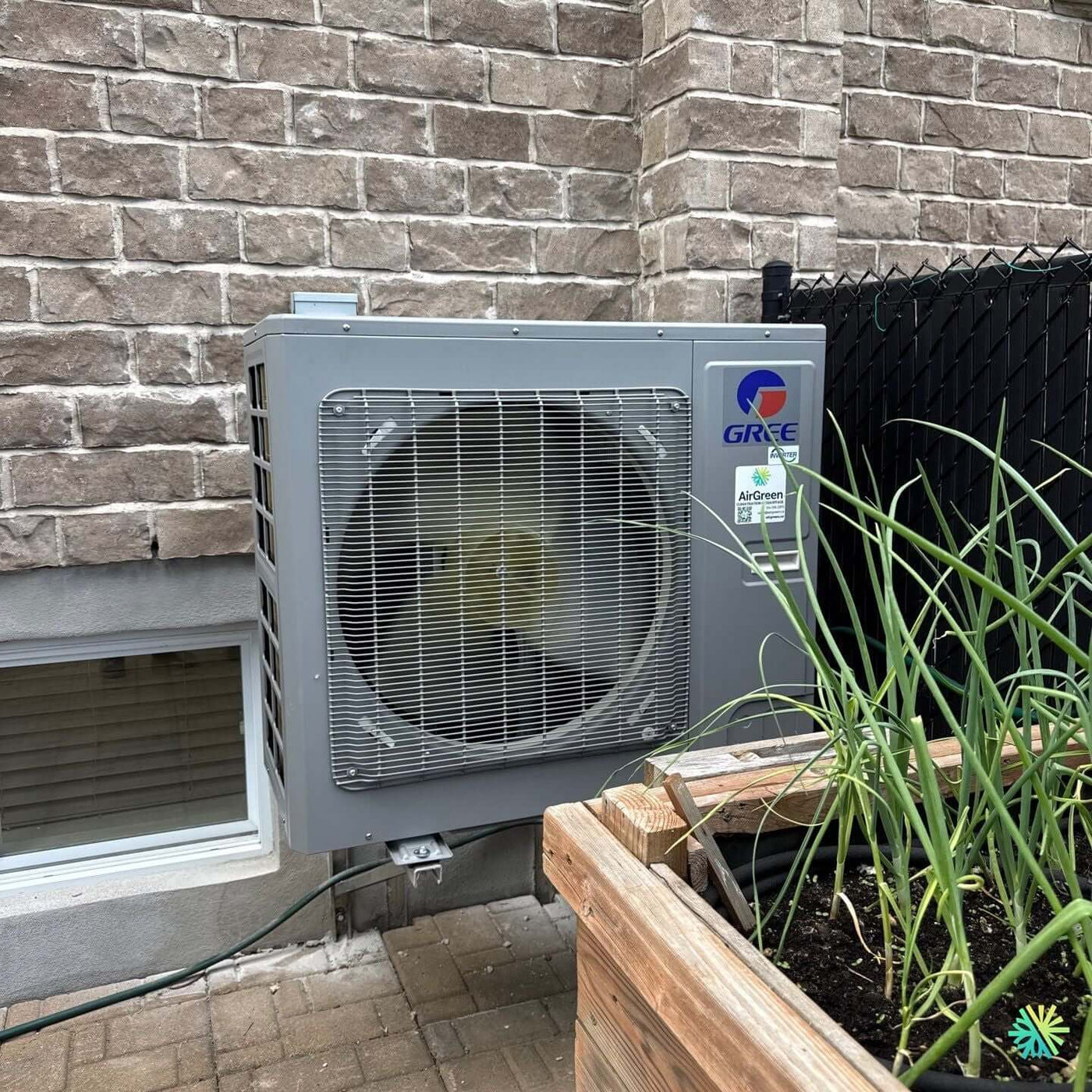 Installation d’une Gree (gamme R-32) thermopompe murale à Sainte-Dorothée, Laval