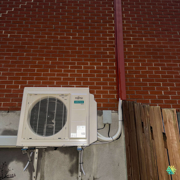 Installation d’une thermopompe double zone FUJITSU Aquila XLTH R32 24 000 BTU à Saint-Lambert