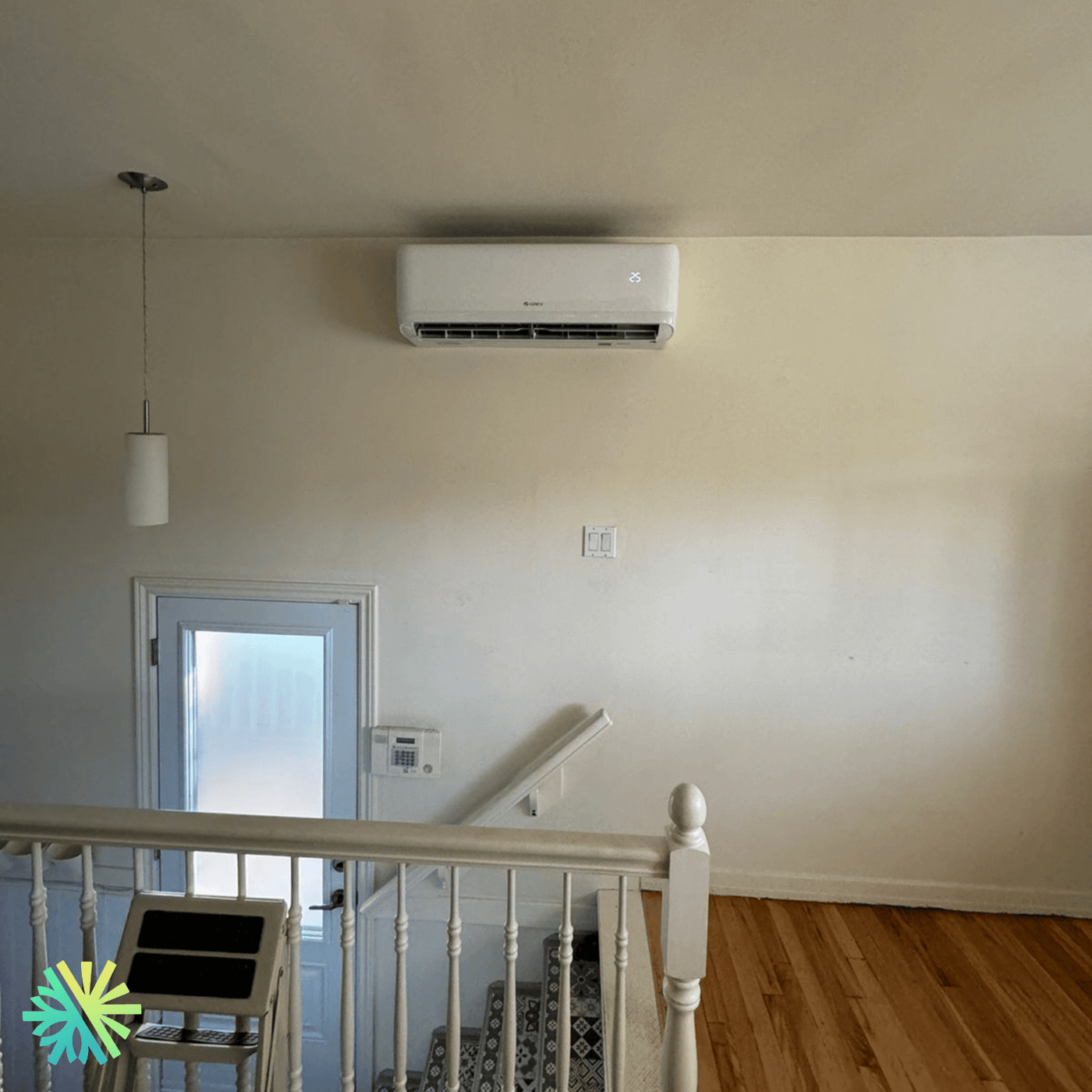 Installation d'une thermopompe mini-split Gree Livo GEN4 sur la Rive-Sud de Montréal