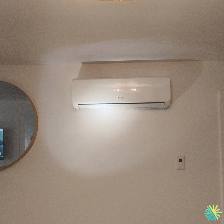 Installation d’une thermopompe murale Gree Charmo à Ville-Marie (Montréal) : confort discret, performance sérieuse