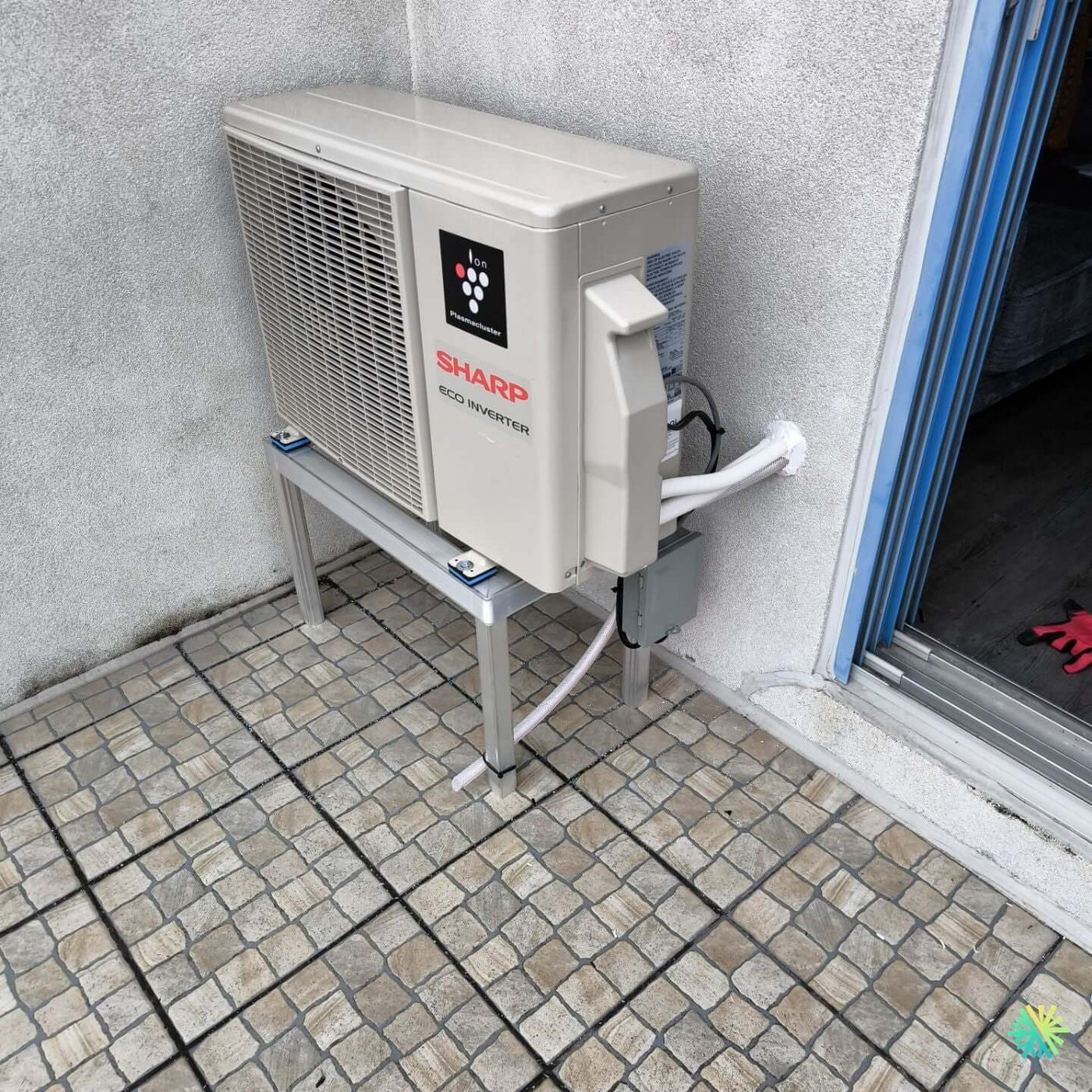 Installation d’une Sharp ZU1 thermopompe murale à Île-des-Sœurs