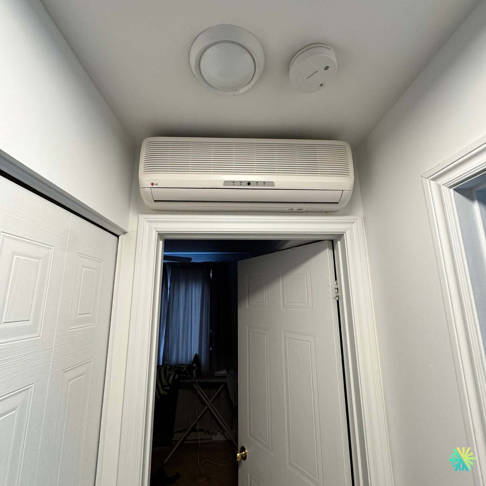 Installation d’une LG Console Plafond/Mural (unité intérieure) à Rosemont–La Petite-Patrie