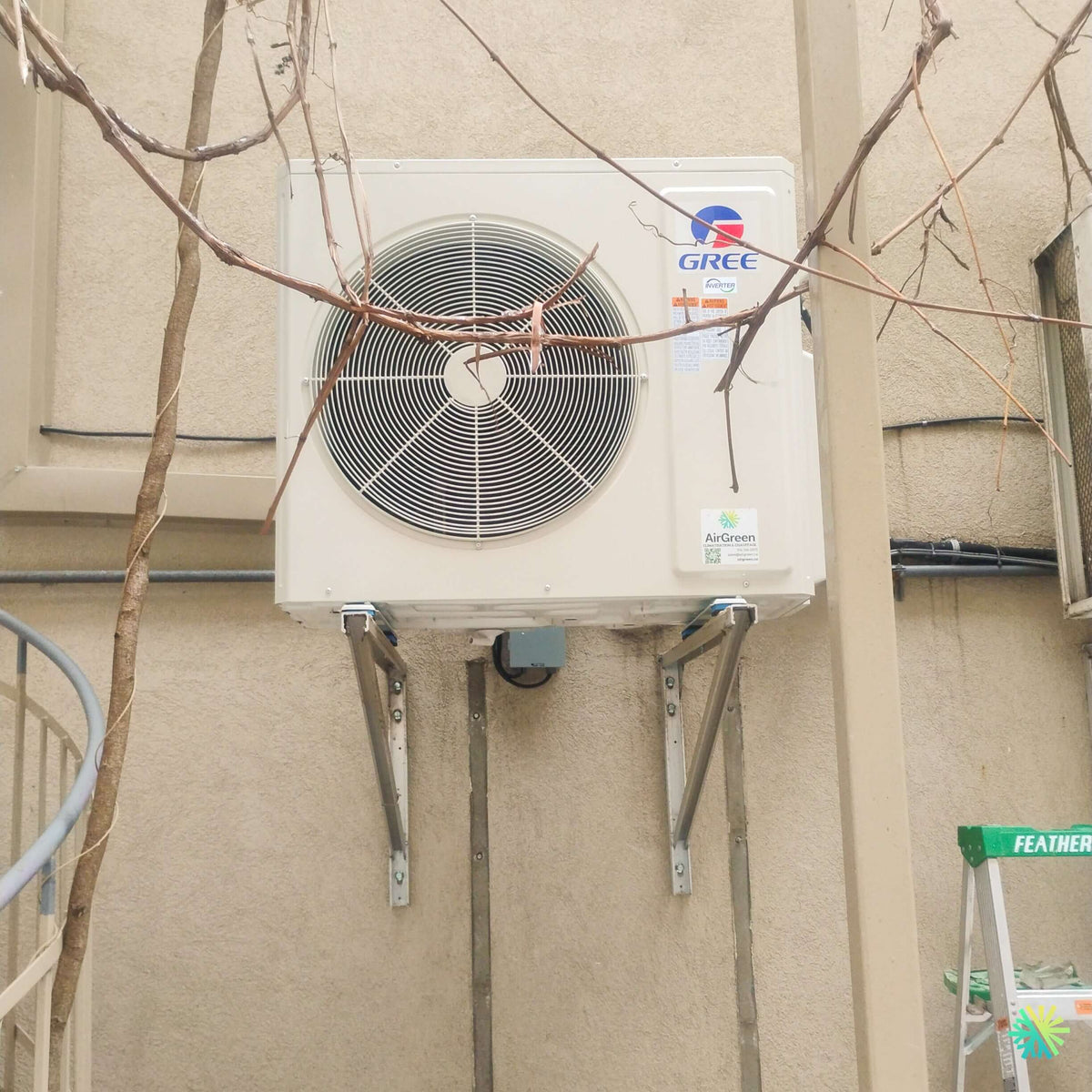 Installation d’une thermopompe 3 têtes GREE FreeMatch R32 à Saint-Philippe sur la Rive-Sud