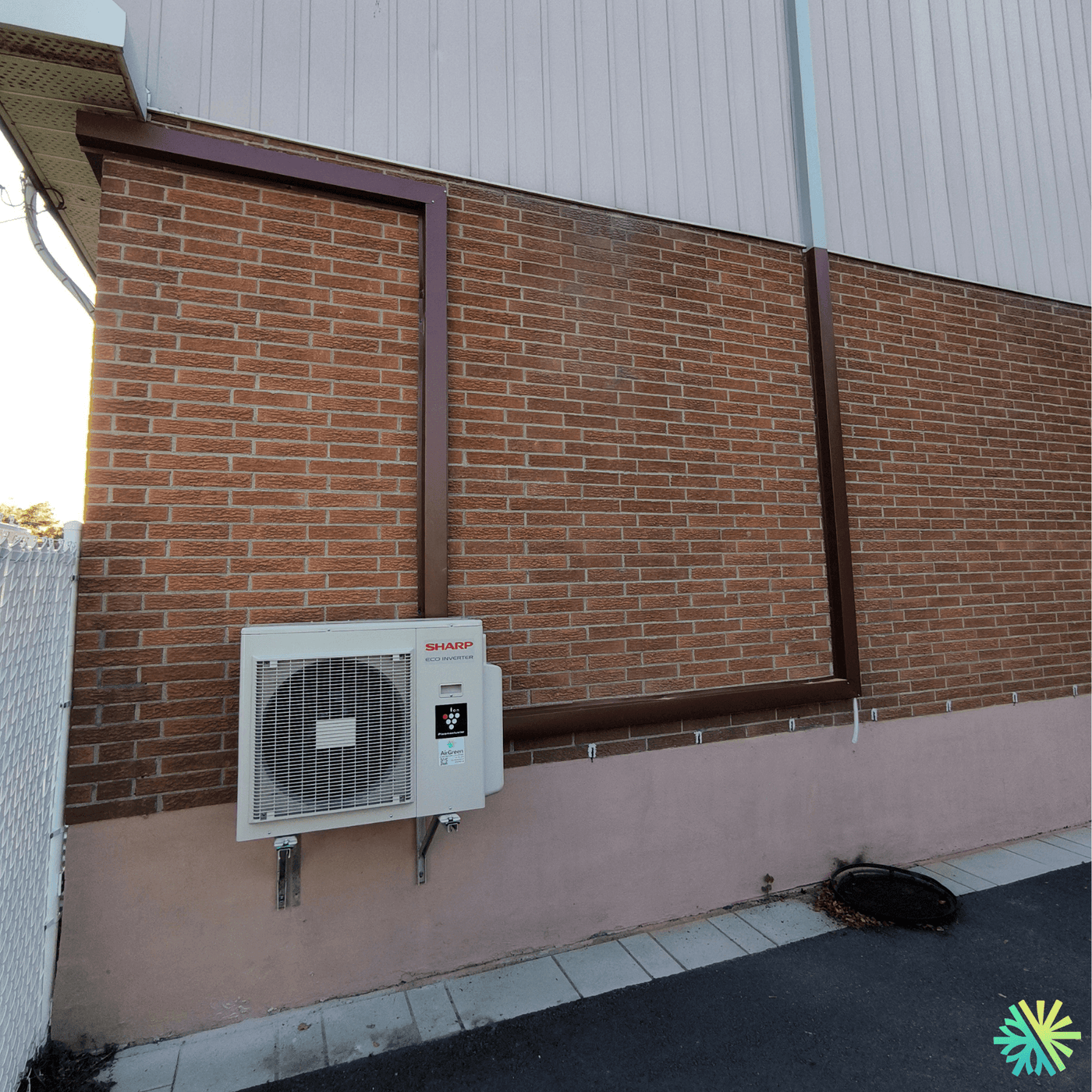 Installation d’une thermopompe murale Sharp à Mercier–Hochelaga-Maisonneuve