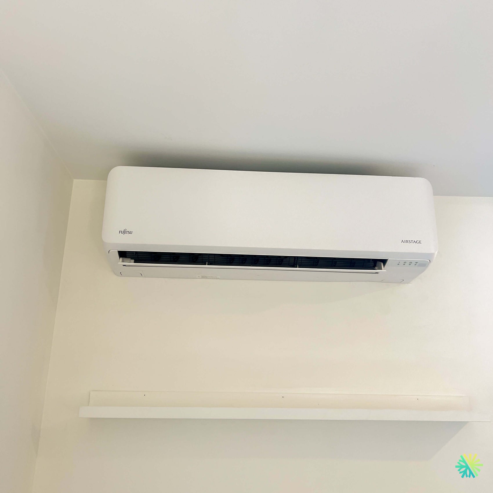 Installation d’une thermopompe double zone Fujitsu AIRSTAGE Aquila XLTH dans Mercier–Hochelaga-Maisonneuve à Montréal